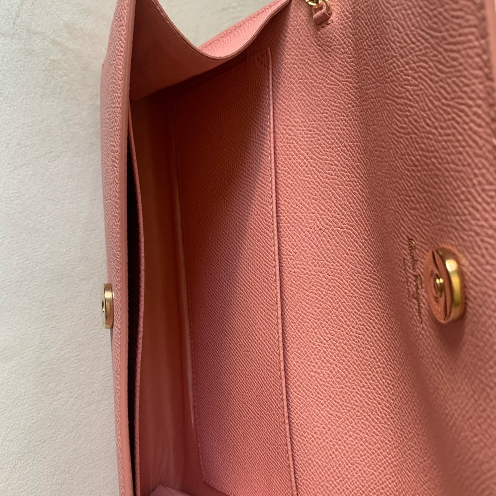 Salvatore Ferragamo Vara Bow clutch pink&gold $875 - Picture 4 of 6